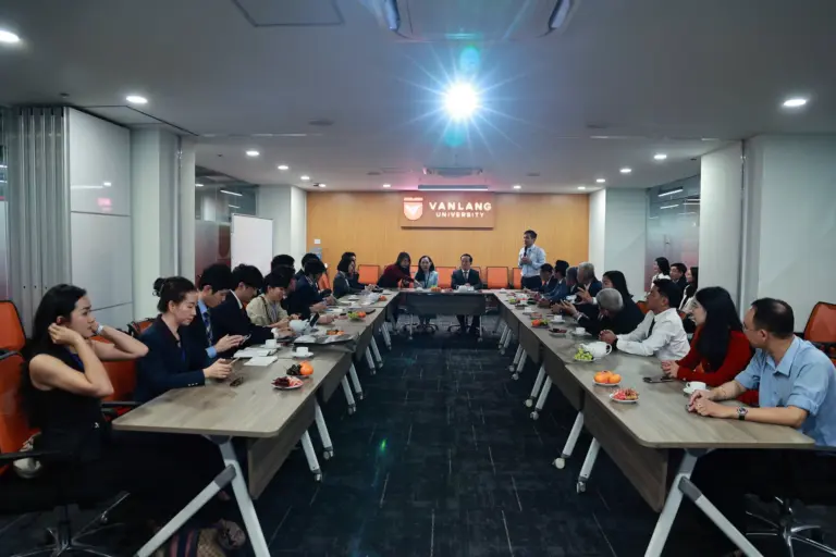 Buổi làm việc tại Đại học Văn Lang · 01/2026